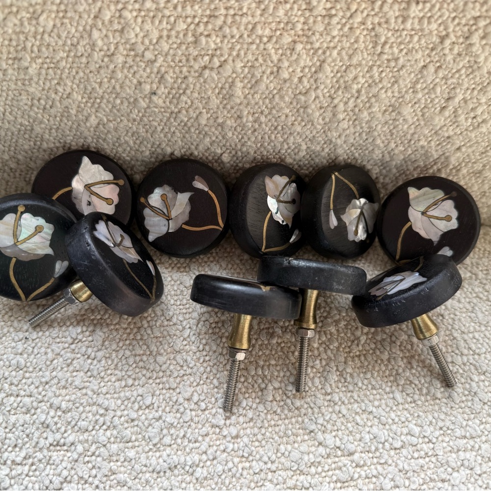 Anthropologie Olivia Knobs (10) - Picture 3 of 5